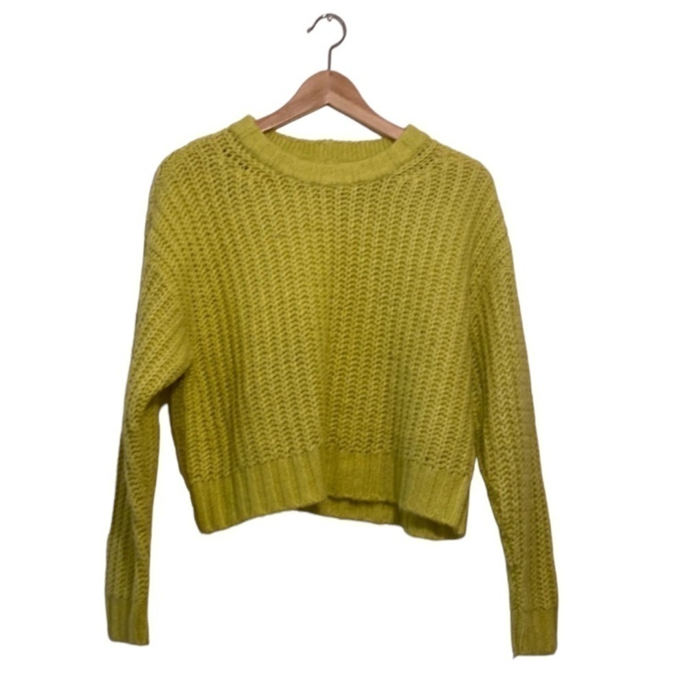 American Eagle crop neon green sweater. Size Xs.